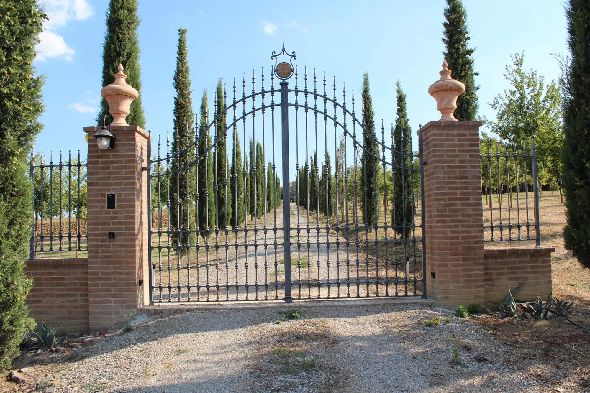 Вилла Fattoria Le Giare Agriturismo Кортона Экстерьер фото